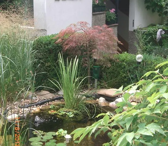 Grinzinger Gartenidylle * וינה